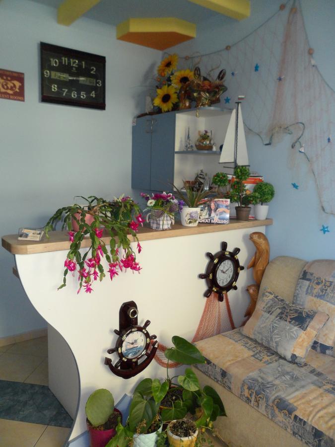 Sianie Guest House Ravda Exterior photo